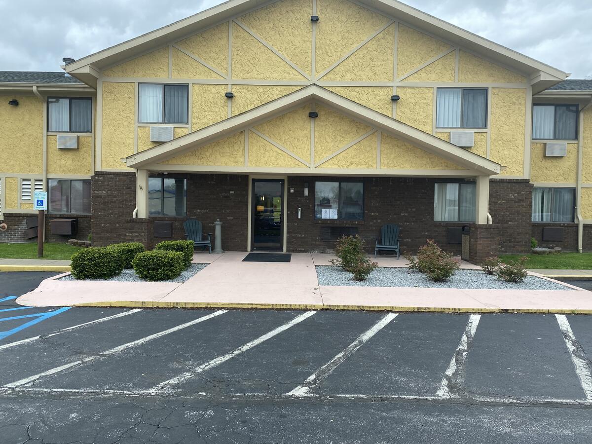 Super 8 By Wyndham Ky Hotel